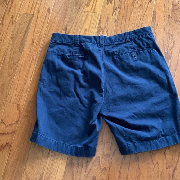J. Crew Size 34 Waist Men’s golf shorts in navy blue - Picture 2 of 5